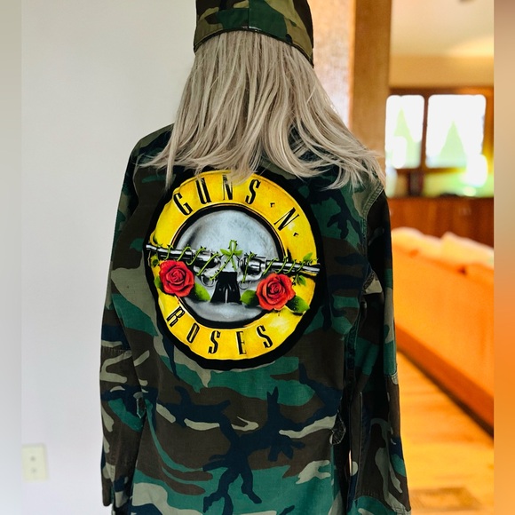 CAMO/ MILITARY JACKET/ TOP-ON BACK—MILITARY WITH STUDS—CUSTOM-OVERSIZED —COOL 🔥 - Picture 5 of 16